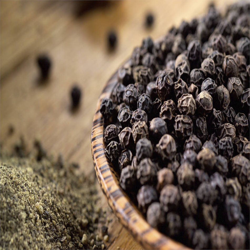 You are currently viewing Natural Black Pepper Essential Oil